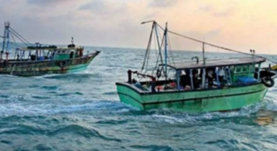 බහුදින ධීවර යාත්‍රා 30ක් මාලදිවයින දෙසට ගසාගෙන යයි