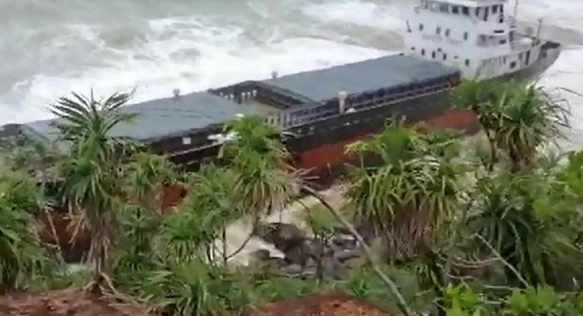 ගොඩ ගැසූ නැව හේතුවෙන් බොනවිස්ටා කොරල් පරයට හානිවීමේ අවධානමක්.