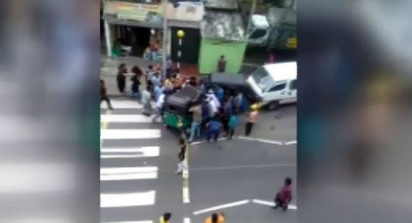 කොළඹ, ගෑස්පහදී ලොරියක් ත්රීරෝද රථ 7ක ගැටීමෙන් 7 දෙනෙකු රෝහලට
