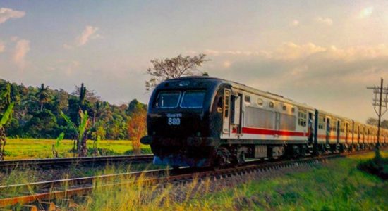 දුම්රිය ධාවනය යථා තත්ත්වයට