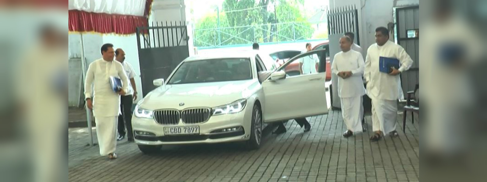 ශ්‍රී.ල.නි.ප.ය හා පොදුජන පෙරමුණ අතර සාකච්ඡා අවසන්