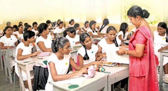 දෙවැනි පාසල් වාරය අදින් අවසන්
