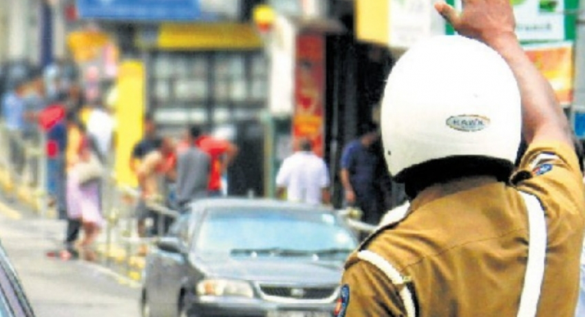 කොළඹ – හංවැල්ල මාර්ගයේ වාහන ගමනා ගමනය අද රාත්රී 10 සිට සීමා කෙරේ