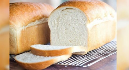 පාන් මිල අද මධ්‍යම රාත්‍රියේ සිට පහළට