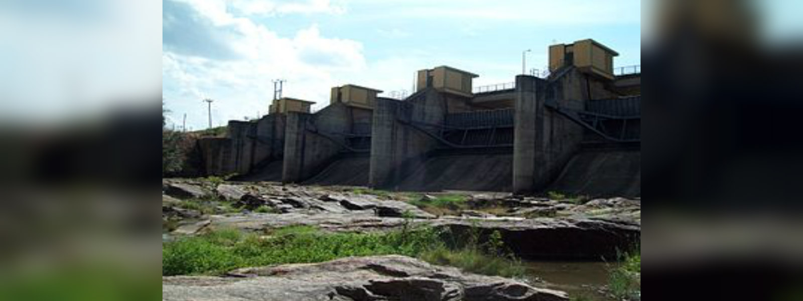 උඩවලව ජලාශයේ වාං දොරටුවක් විවෘත කරයි