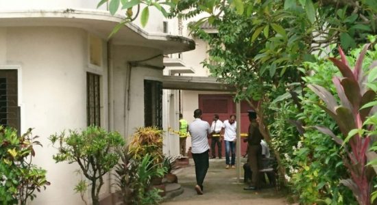 විහාරමහාදේවි උද්‍යානය ඉදිරිපිට නිවසක ඝාතනයක්