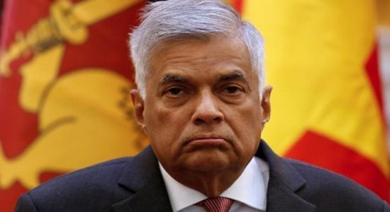 රනිල් වික්‍රමසිංහ අගමැති ධුරයට සමුදීමට තීරණය කරයි
