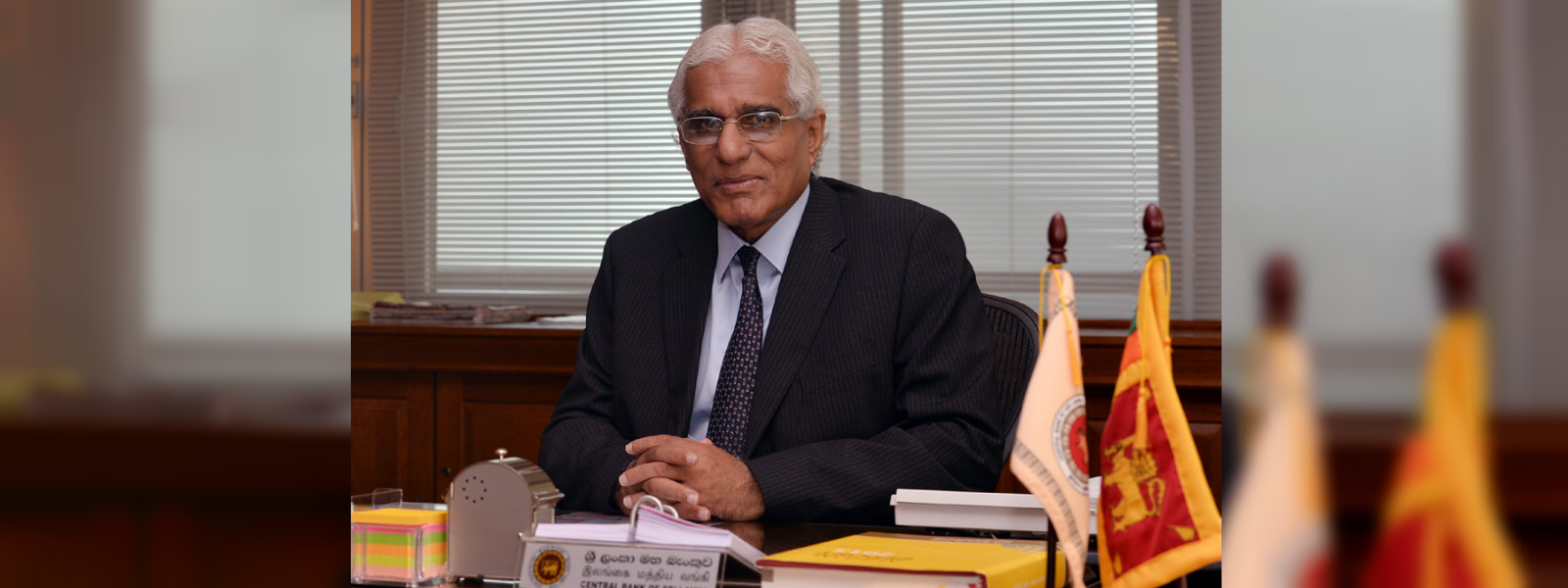 මහ බැංකු අධිපති ඉල්ලා අස්වීමේ ලිපිය භාරදෙයි