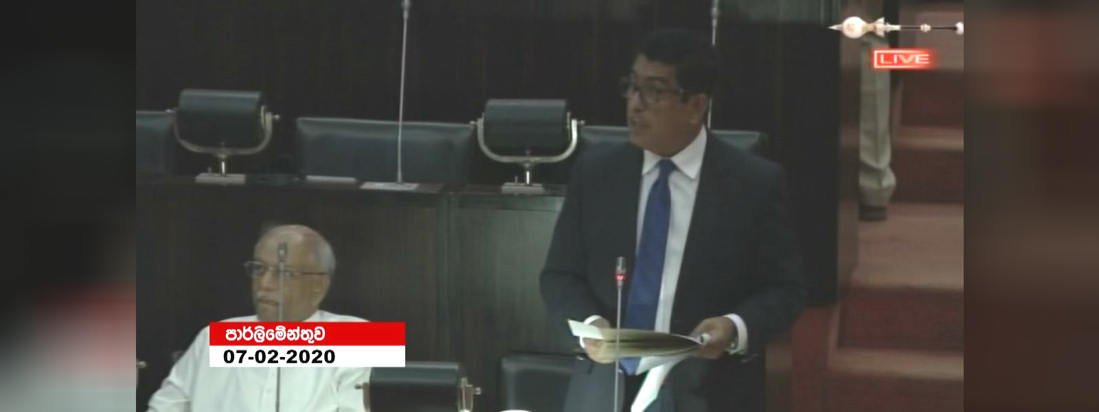 මැති ඇමති වාහන ගැන ජොන්ස්ටන්ගෙන් හෙළිදරව්වක්