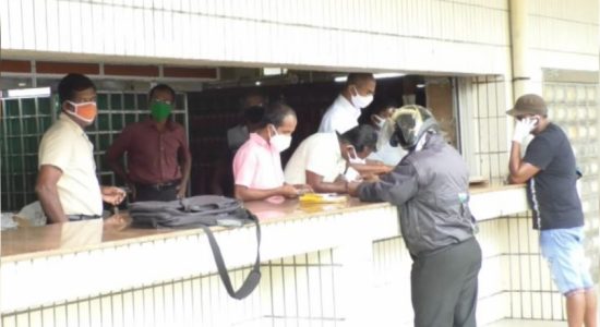 ලිපින මැකුණු පාර්සල්වල තොරතුරු ලබා දීමට මලයාසියාව එකඟ වෙයි