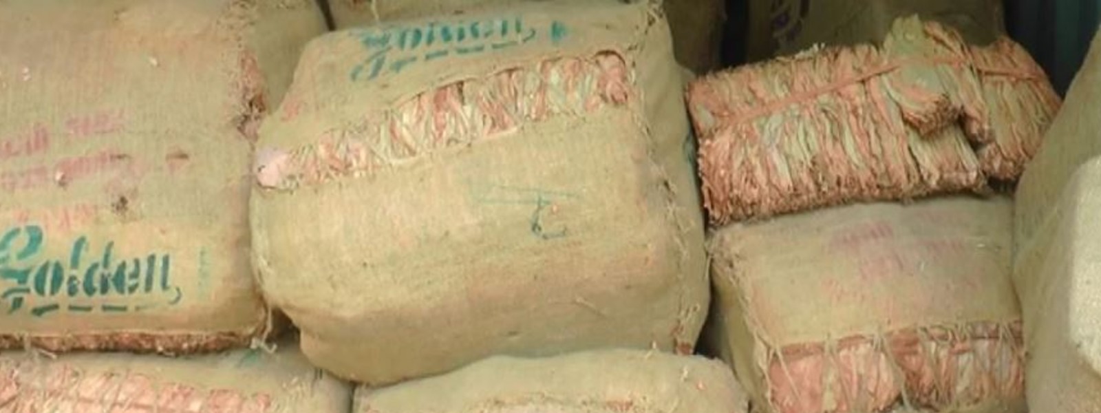 බීඩි කොළ කන්ටේනර් ගැන විමර්ශනයට CID සහය