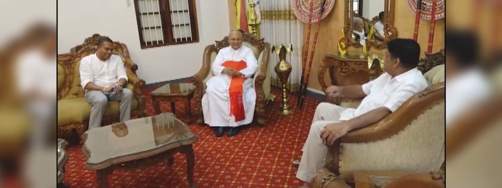 සජිත්, හරීන් කාදිනල් හිමිපාණන් හමුවෙයි