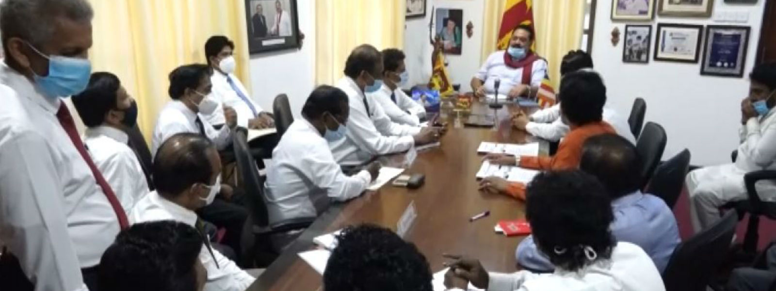 අගමැති සහ කලා සංගම් නියෝජිතයින් අතර සාකච්ඡාවක් 