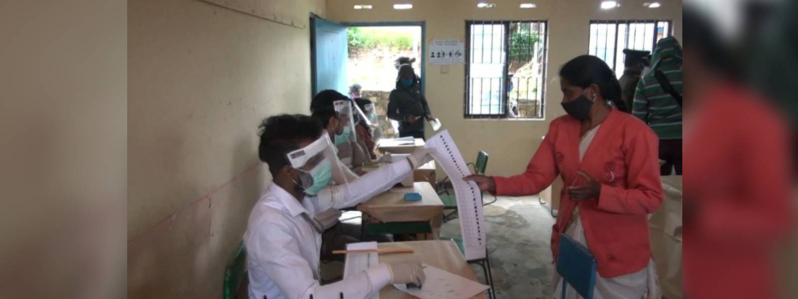 දිගින් වැඩිම ඡන්ද පත්‍රිකාව ගම්පහ දිස්ත්‍රික්කයට