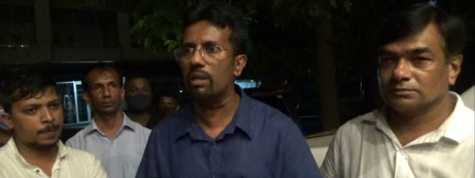 මට විතරක් ඇයි මෙහෙම කරන්නේ? 