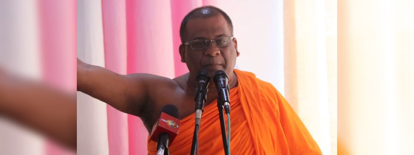 බණ 800කට වැඩිය කිව්වේ හොරු රැළට රට අරන් යන්න නොවේ