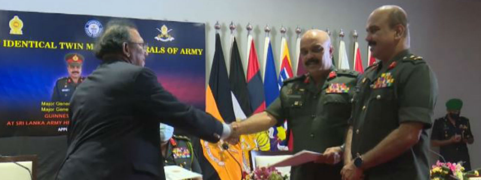 යුද හමුදාවට ගෞරවය කැන්දූ නිවුන් සොයුරන් 
