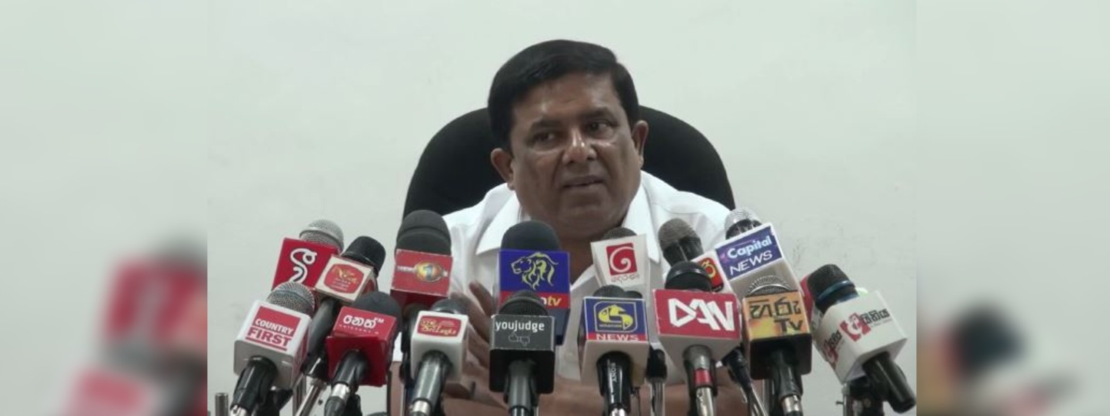 19 වෙනස් කරන්න බැහැ, එජාපය කියයි