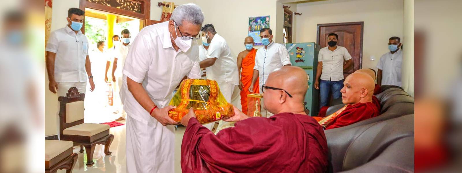ජනපති මිහින්තලේ මිහිදු ආරණ්‍ය සේනාසනය වැඳපුදා ගනී