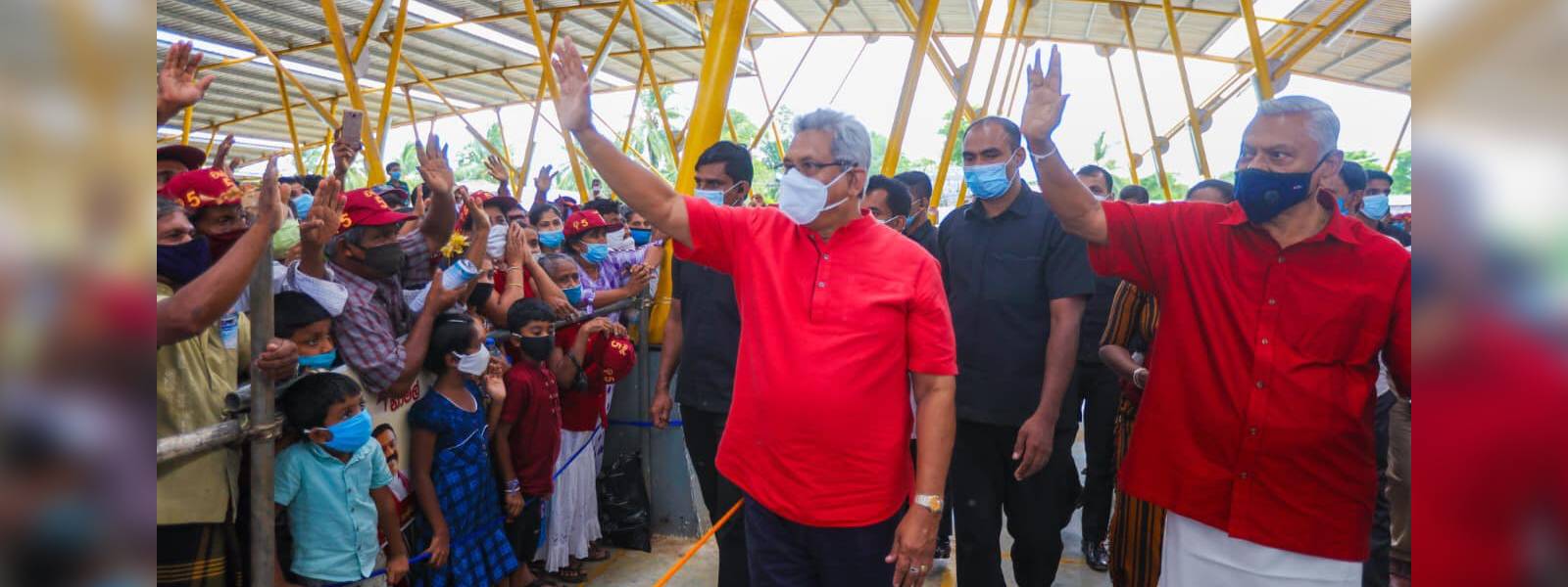 සිව්මහා වානිජ නගර අතරට හම්බන්තොටත් ගේනවා