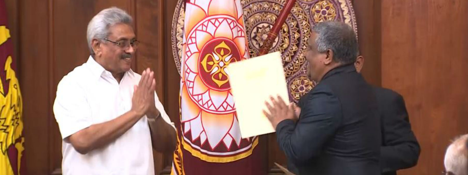 ජනපතිගෙන් ලේකම්වරුන්ට උපදෙස්  