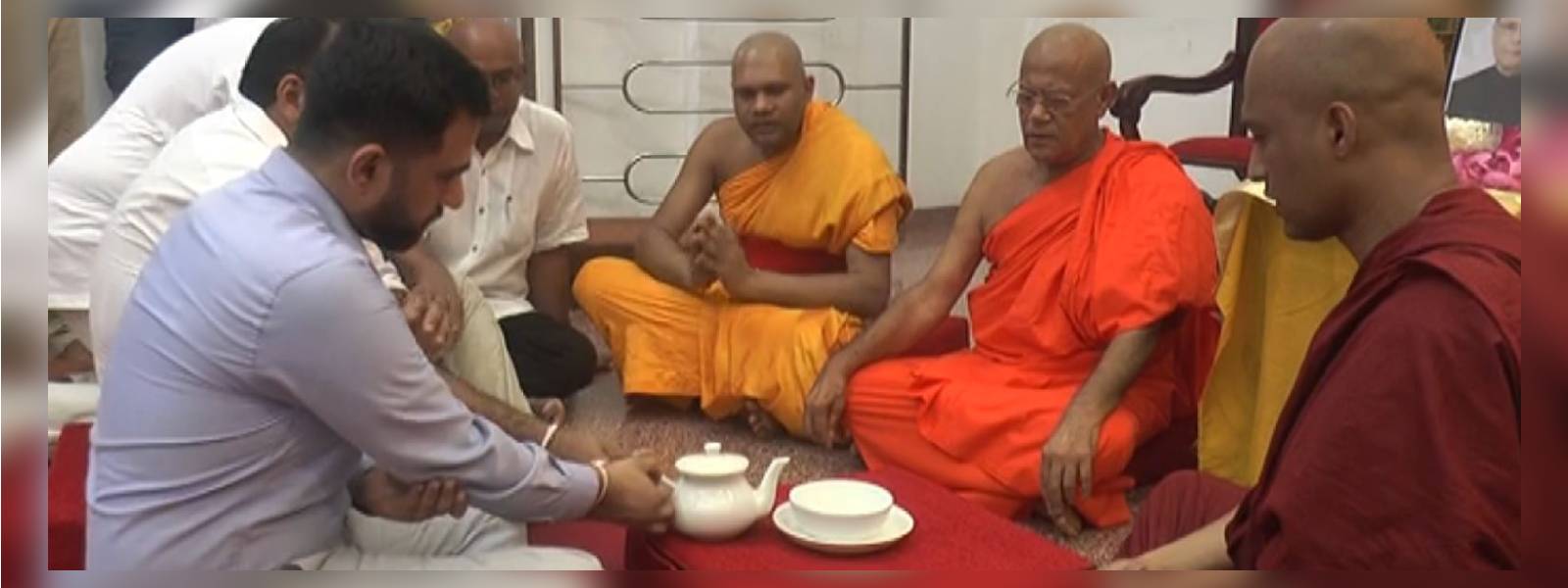 ප්‍රනාබ් මුකර්ජිට පිං පැමිණවීමේ වැඩසටහනක්  