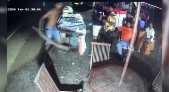 මාතර ආපන ශාලාවකට මැර ප්‍රහාරයක්...