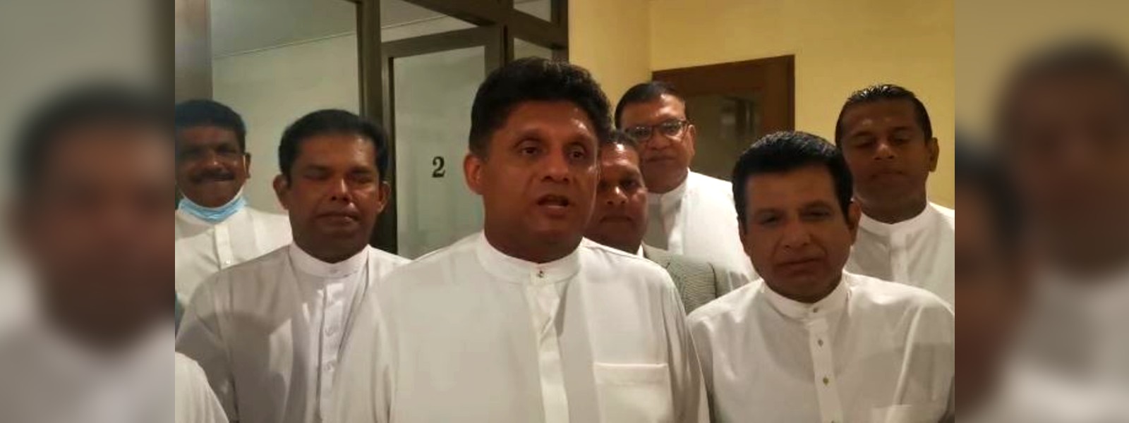 20ට සහය දුන් සමගි ජන බලවේගයේ 8දෙනා නෙරපීමට තීරණයක්