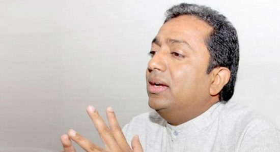 අකිල විරාජ් පක්ෂ මහලේකම් ධුරයෙන් ඉල්ලා අස්වෙයි  