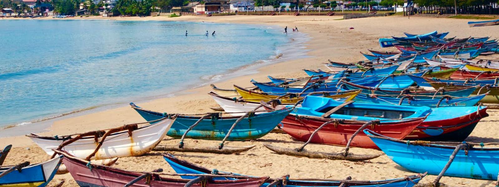 ත්‍රීකුණාමලය දිස්ත්‍රික්කයට පැමිණීම අවම කරන්න