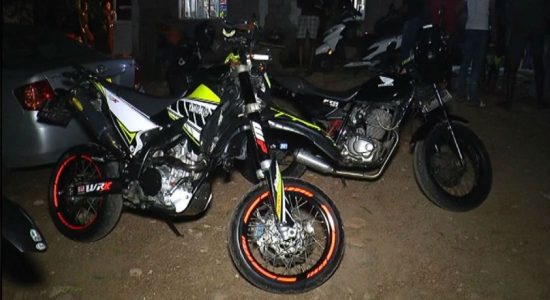 රේස් පදින්නන් සොයා රට පුරා මෙහෙයුම් 