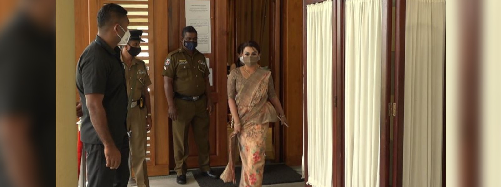 නිෂාරා ජයරත්න ජනපති කොමිසමට අපහාස කළා ද? 