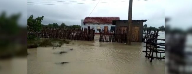 අධික වර්ෂාවත් සමග යාපනයේ ජල ගැලීම් තත්ත්වය ඉහළට…: කිලිනොච්චියේ වැව් දෙකක් වාන් දමයි