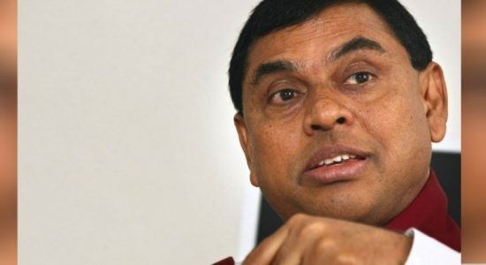 ඇමති බැසිල්ට පනවා තිබූ විදෙස් ගමන් තහනම ඉවතට