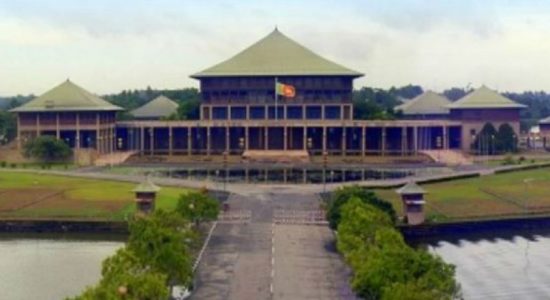 මන්ත්‍රීන් 15කගේ PCR පරීක්ෂණ ප්‍රතිඵල නිකුත් වෙයි 
