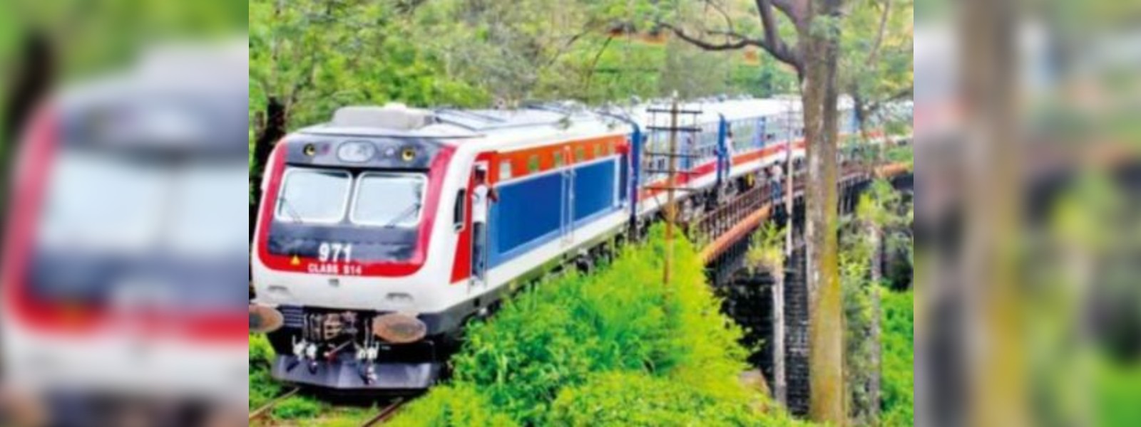 දෙනුවර මැණිකේ දුම්රිය ධාවනය තාවකාලිකව අත්හිටුවයි