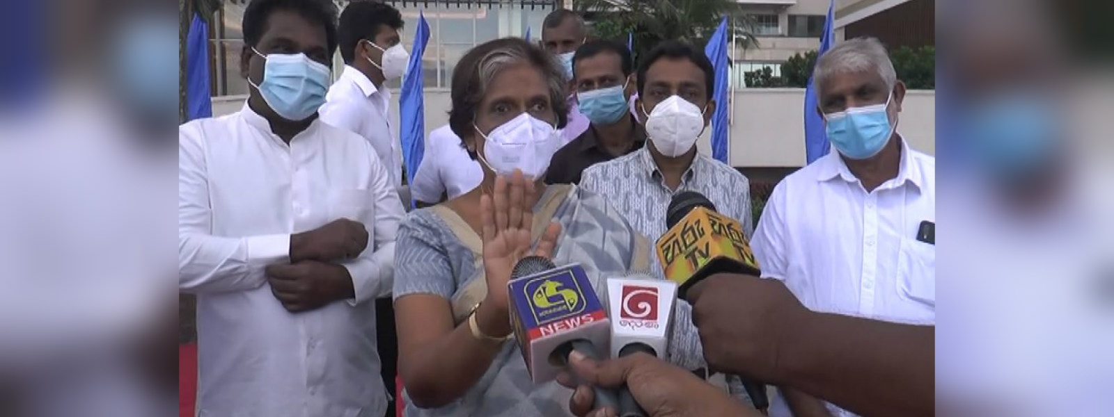 ''සදහටම ඉන්නවා. තාමත් මම සභාපති''