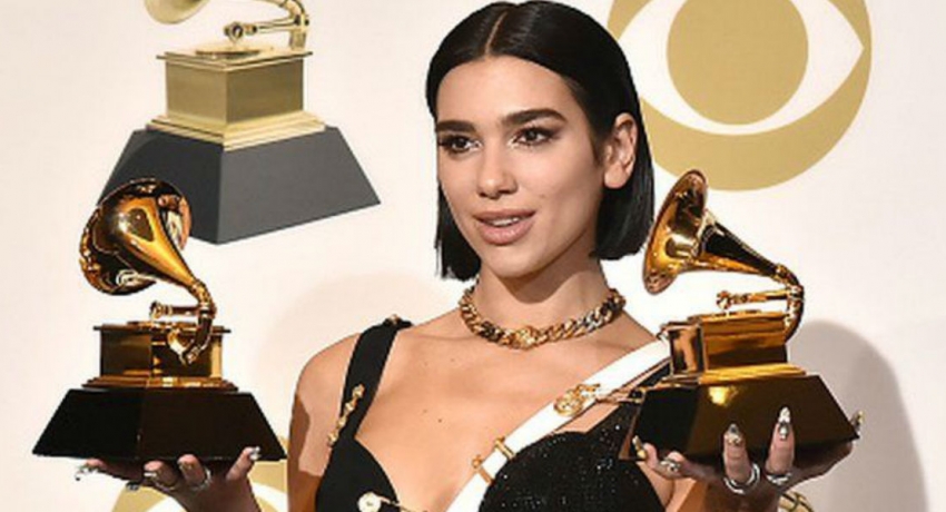 Grammy සම්මාන උළෙල කල් යයි