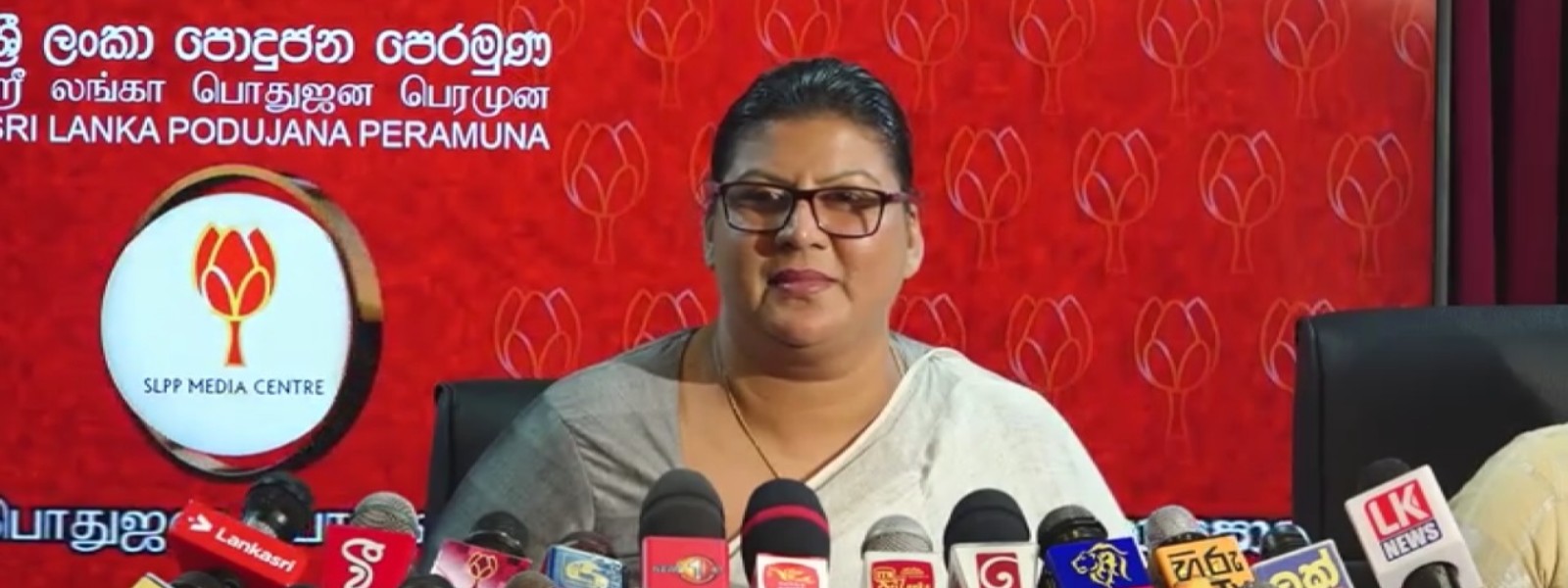 අගමැතිගේ කොවිඩ් මරණ භූමදාන කතාව පටලැවිල්ලක් වෙයි  