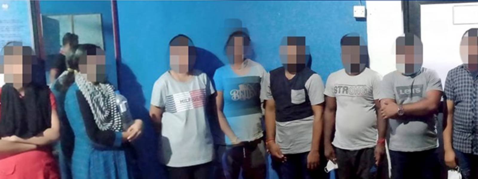 හොර පාරෙන් රට පනින්න හැදූ 20ක් අත්අඩංගුවට 