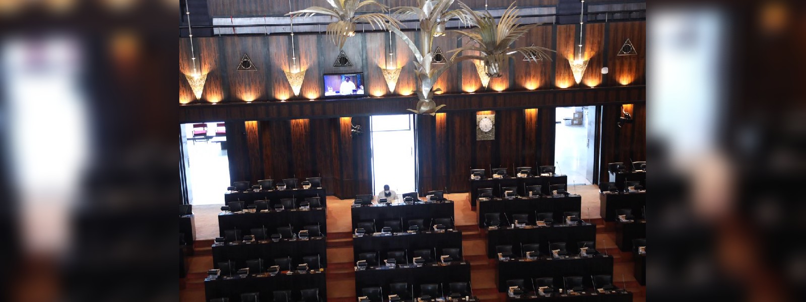 පාර්ලිමේන්තු විවාදය වෙනුවෙන් විවෘත කළ දොරටු