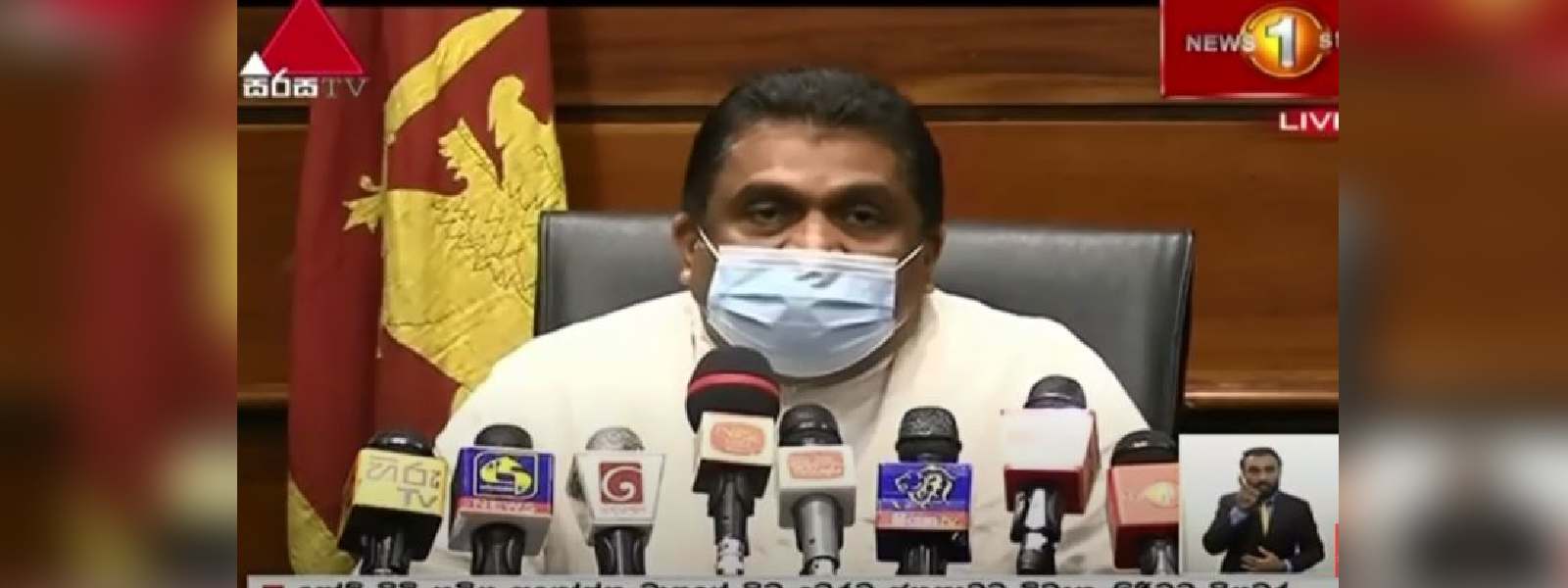 පාලන මිලට වෙළෙඳපොළේ  සීනි නැහැ..
