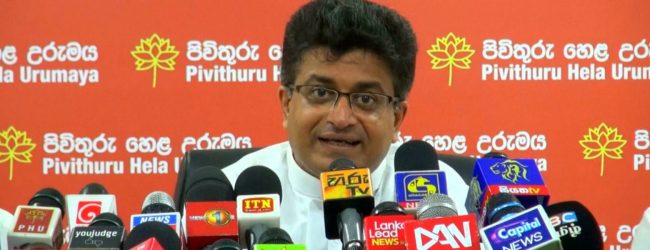 "මම ඉපදෙන කොට අමාත්‍යාංශ අරගෙන ආවේ නැහැ"