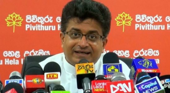 "මම ඉපදෙන කොට අමාත්‍යාංශ අරගෙන ආවේ නැහැ"