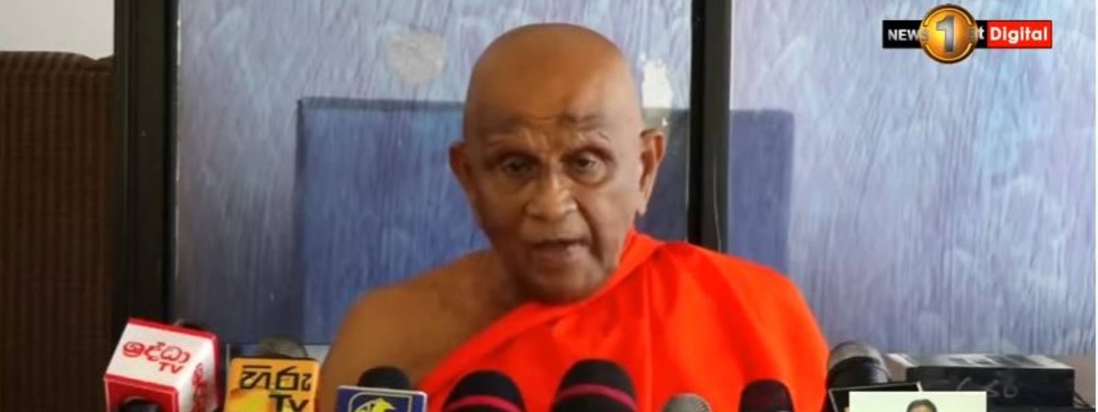  ''ආණ්ඩුව දවල්ට ගන්න තීන්දු රෑට වෙනස් වෙනවා''