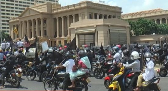 අත්අඩංගුවට ගත් ගුරුවරුන්ට ඇන්ටිජන් පරීක්ෂණ