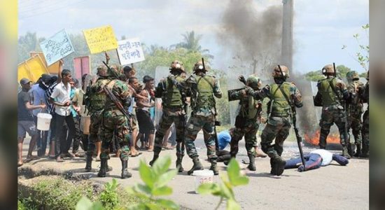 ඉන්දු - ලංකා යුද හමුදා අම්පාරේ අභ්‍යාසයක.. 