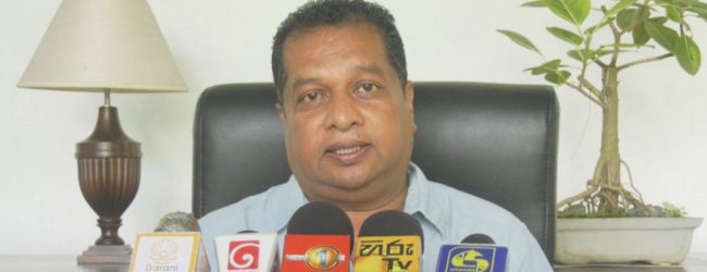 ''තාප්පවල චිත්‍ර ඇඳපු තරුණයො පාස්පෝට් පොලිමේ''
