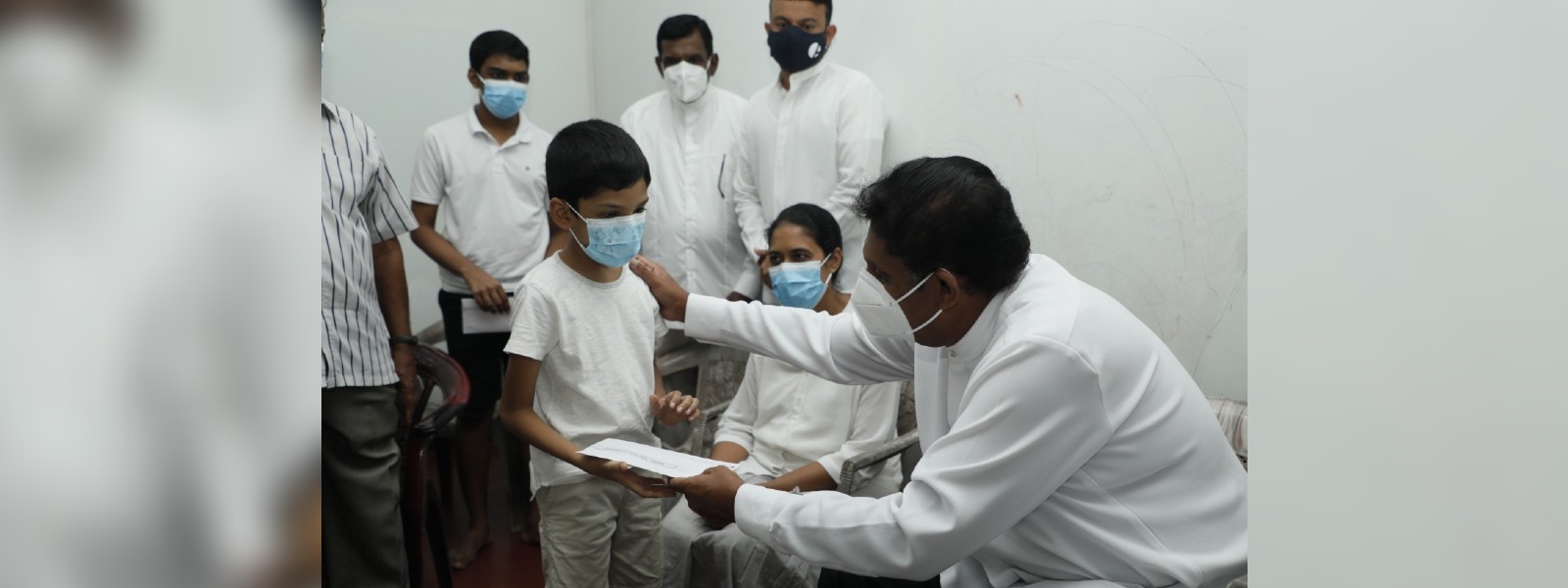 ප්‍රියන්ත කුමාරගේ දරුපවුලට විපක්ෂ නායකගෙන් සවියක්!