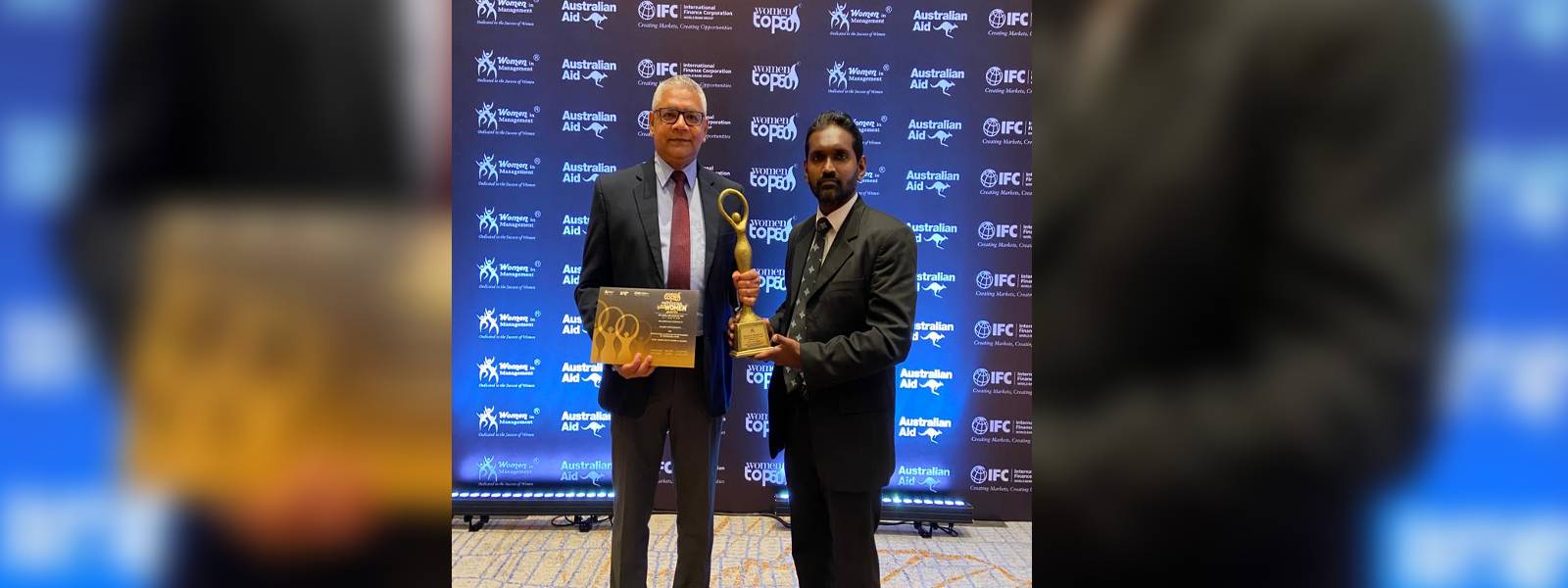 'ශ්‍රී ලංකා වනිතාභිමාන' සම්මානයට පාත්‍රවෙයි